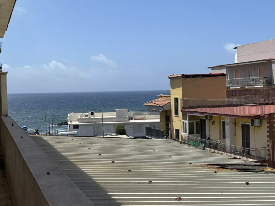 Immagine 19 di Appartamento in vendita  in via ponte della gatta a Torre Del Greco