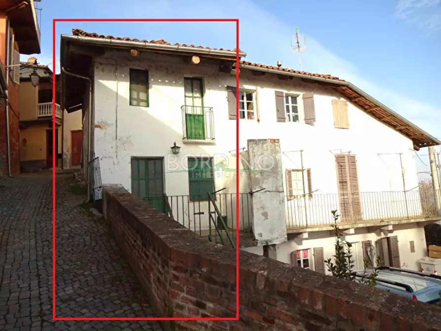 Immagine 1 di Casa indipendente in vendita  in Vicolo Rosso snc a Govone