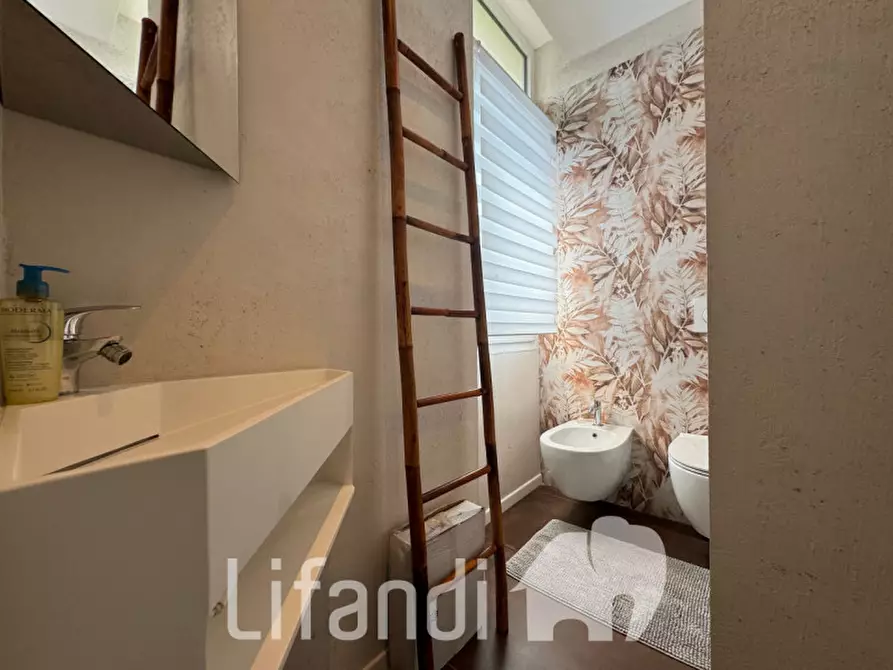 Immagine 8 di Appartamento in vendita  in via sassari a Bolzano