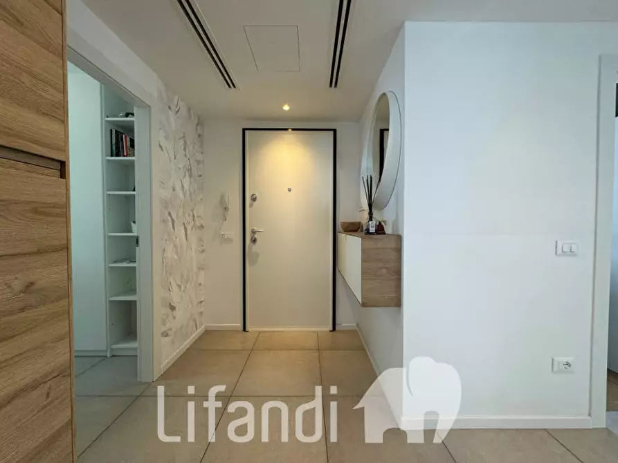 Immagine 9 di Appartamento in vendita  in via sassari a Bolzano