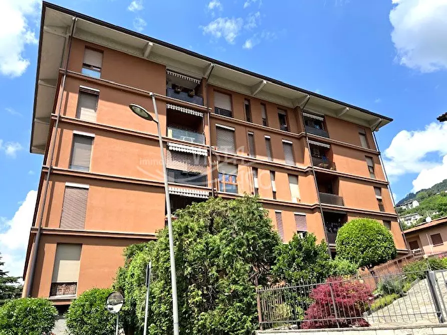 Immagine 1 di Appartamento in vendita  in Via XXV Aprile, 10 a Maslianico