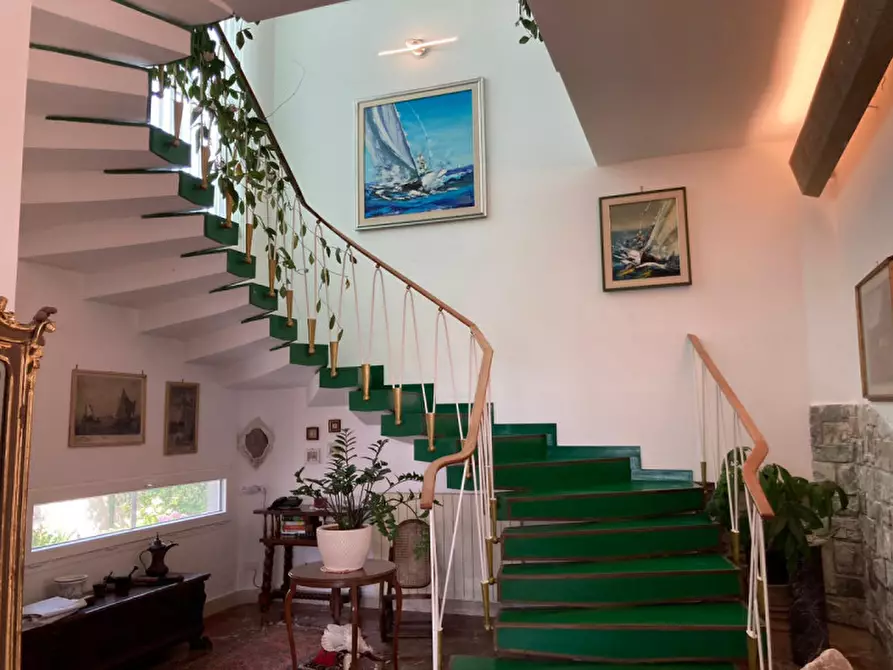 Immagine 14 di Villa in vendita  in Via del faro a Anzio