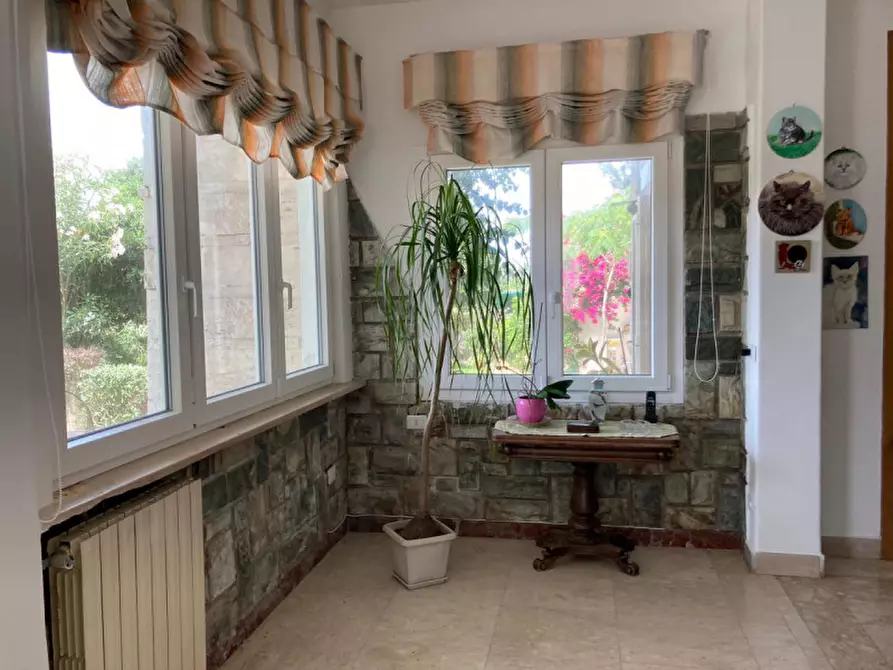 Immagine 16 di Villa in vendita  in Via del faro a Anzio