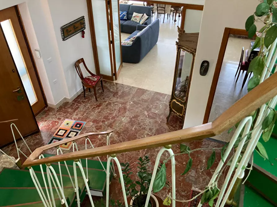 Immagine 19 di Villa in vendita  in Via del faro a Anzio