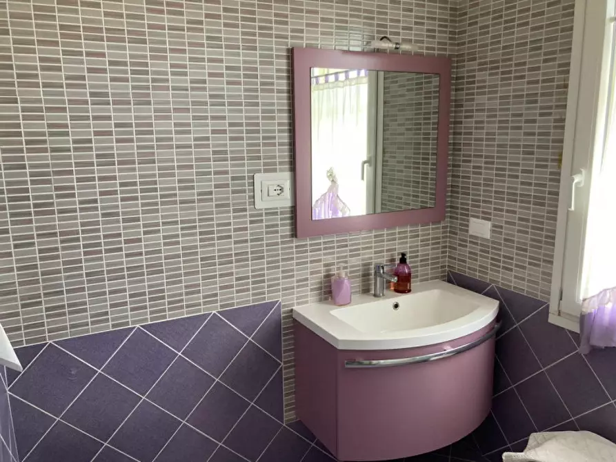 Immagine 28 di Villa in vendita  in Via del faro a Anzio