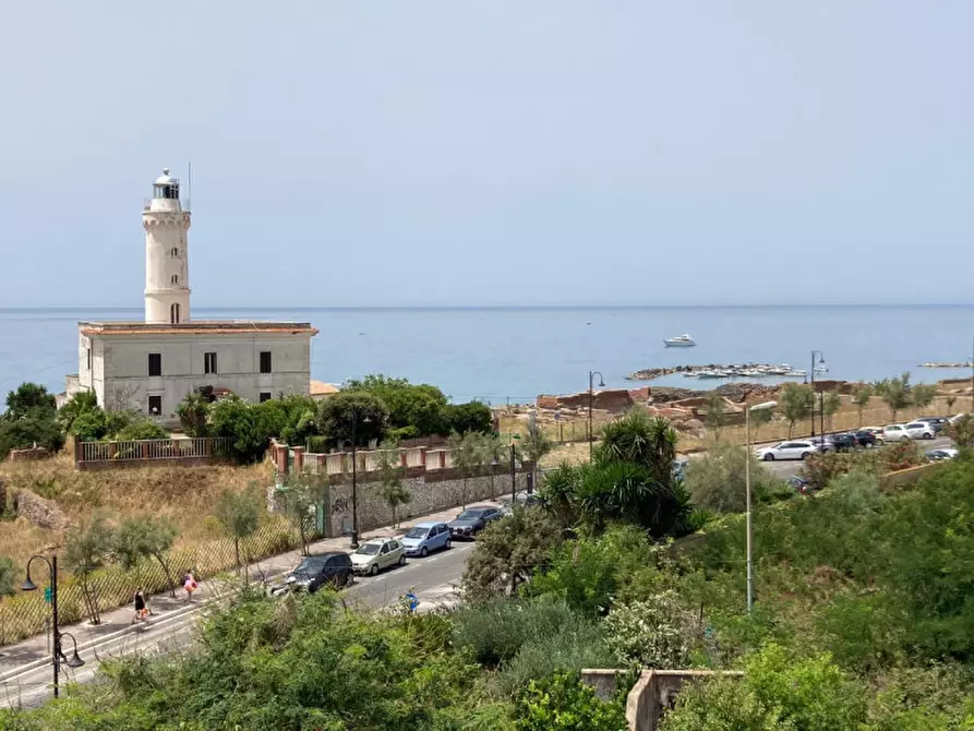 Immagine 33 di Villa in vendita  in Via del faro a Anzio