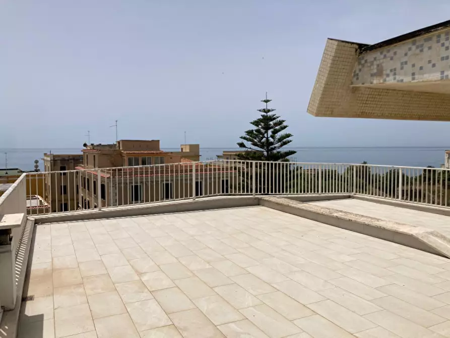 Immagine 34 di Villa in vendita  in Via del faro a Anzio