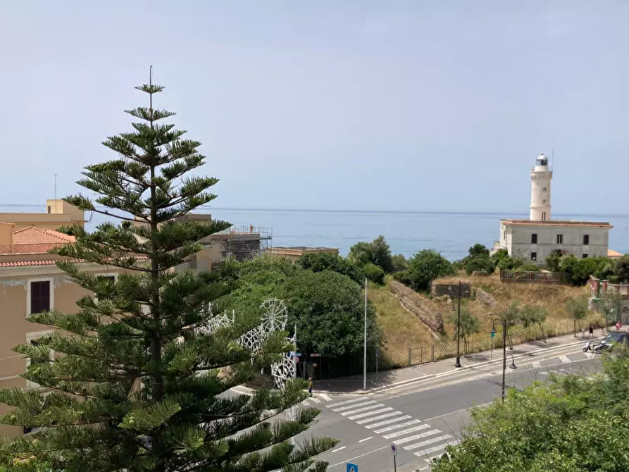 Immagine 35 di Villa in vendita  in Via del faro a Anzio