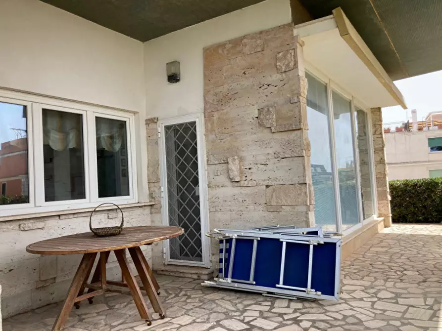 Immagine 37 di Villa in vendita  in Via del faro a Anzio