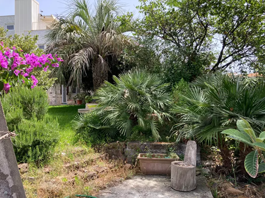 Immagine 38 di Villa in vendita  in Via del faro a Anzio