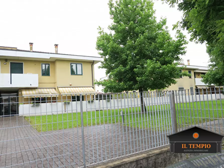 Immagine 1 di Appartamento in vendita  in via Padova Bassano 18 a Piazzola Sul Brenta