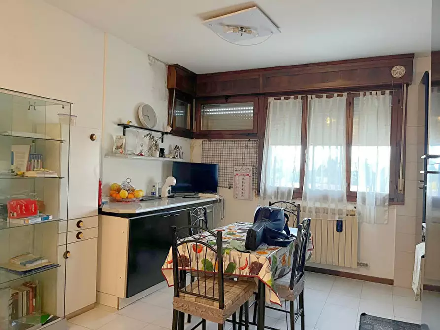 Immagine 5 di Appartamento in vendita  a Rovigo