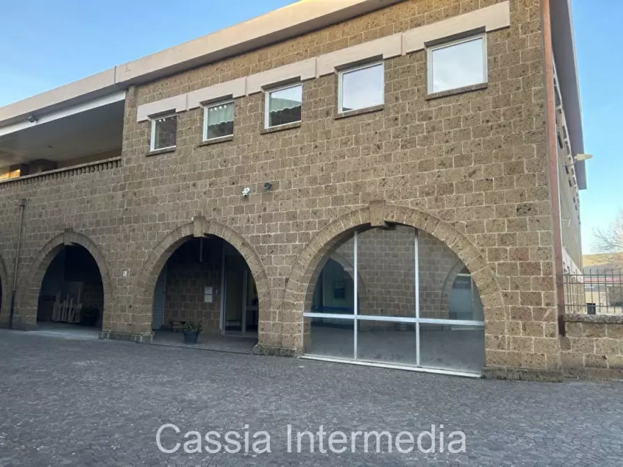 Immagine 1 di Negozio in vendita  in Via Petrarca snc a Civita Castellana