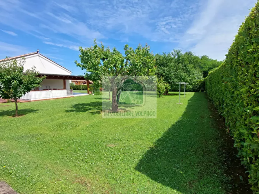 Immagine 1 di Casa indipendente in vendita  in volpago del montello Via schiavonesca nuova 144 a Volpago Del Montello