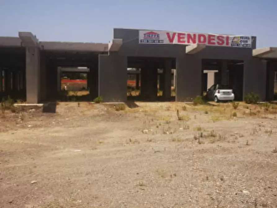 Immagine 17 di Attività commerciale in vendita  in germaneto a Catanzaro
