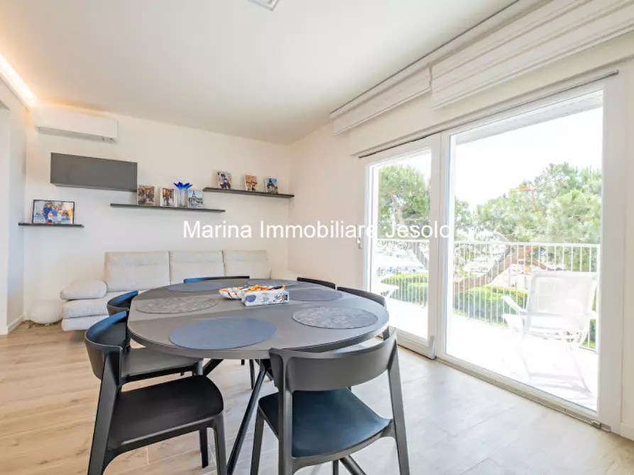 Immagine 4 di Appartamento in vendita  in via Bafile a Jesolo