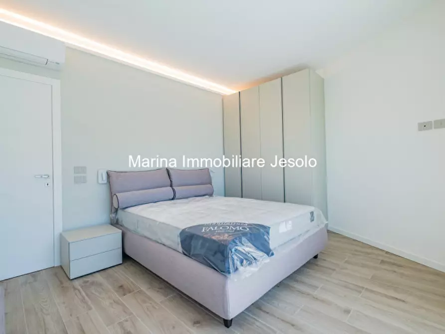 Immagine 11 di Appartamento in vendita  in via Bafile a Jesolo