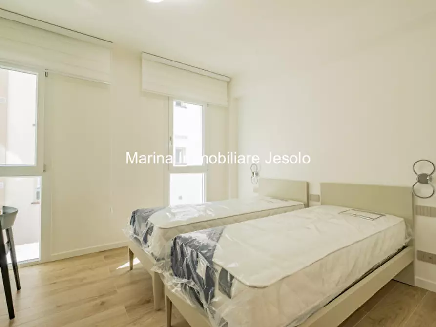 Immagine 13 di Appartamento in vendita  in via Bafile a Jesolo