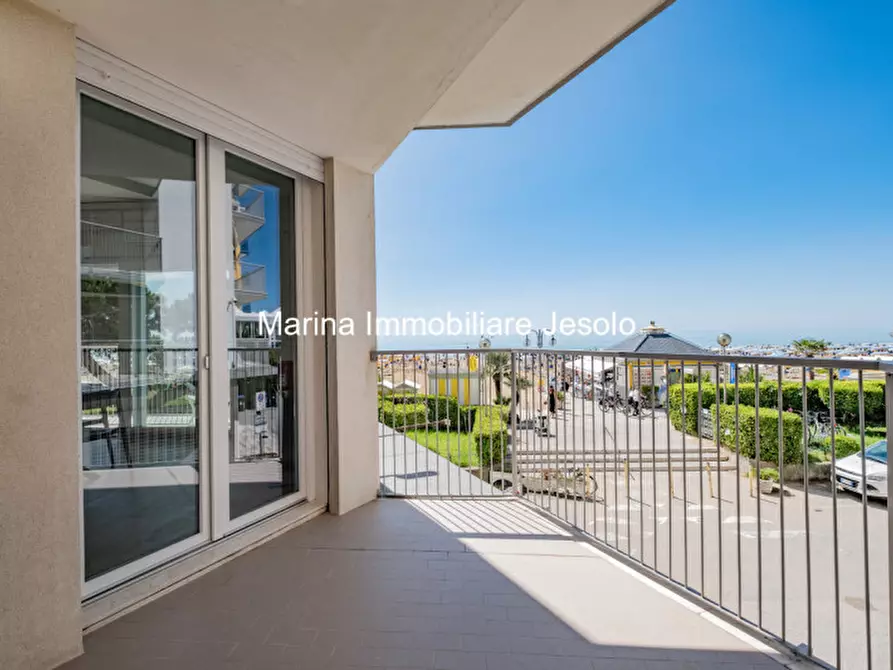 Immagine 21 di Appartamento in vendita  in via Bafile a Jesolo