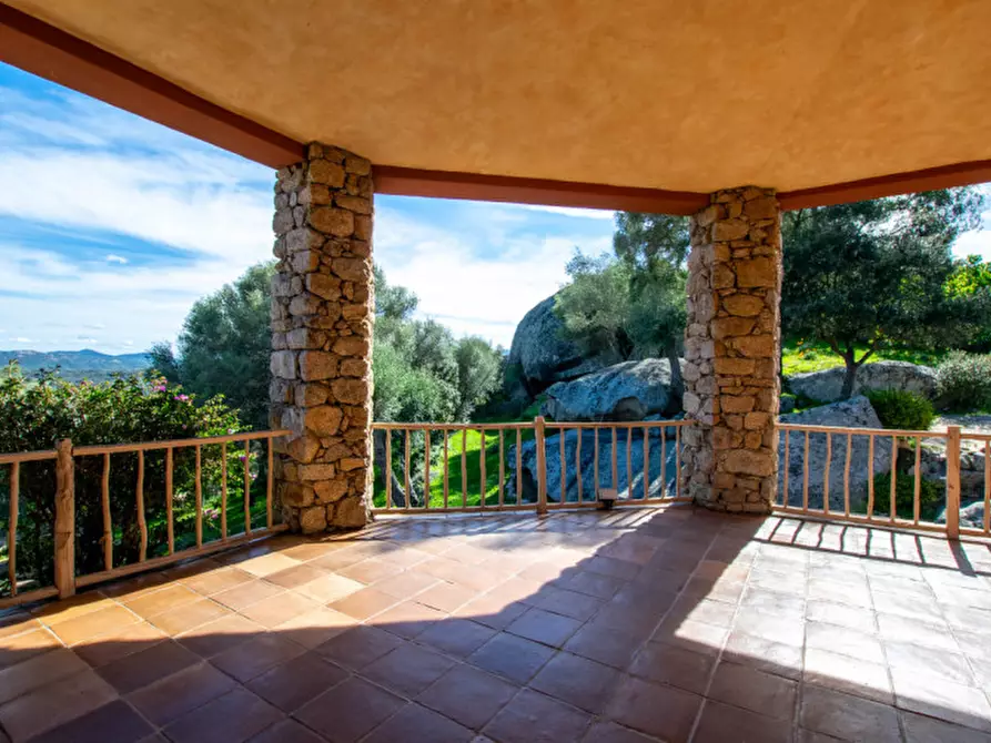 Immagine 36 di Villa in vendita  a Arzachena