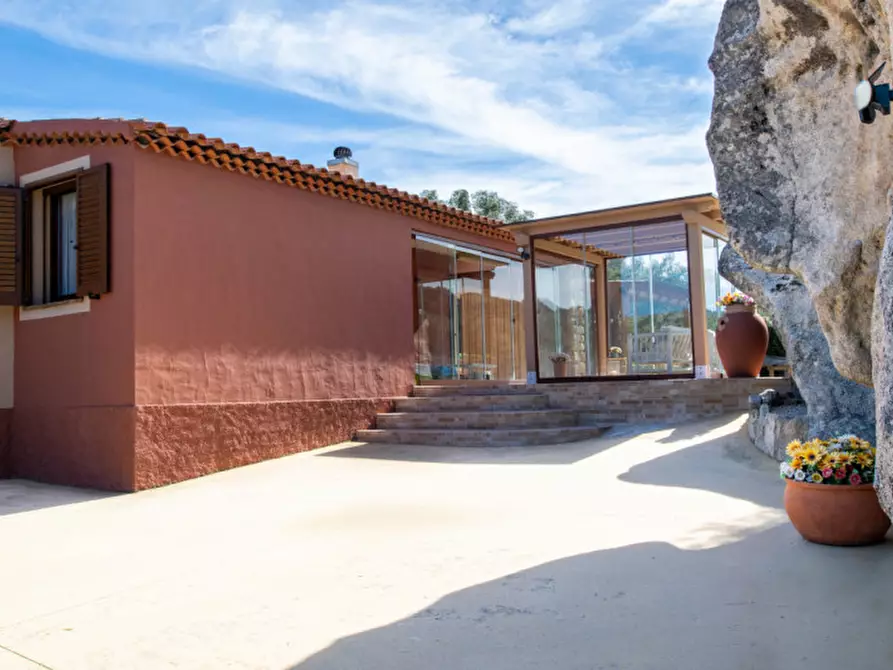 Immagine 42 di Villa in vendita  a Arzachena