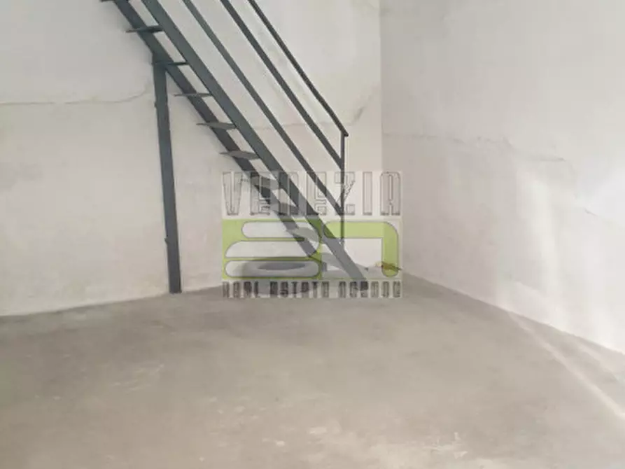 Immagine 2 di Garage in vendita  in vi Palestro a Avola