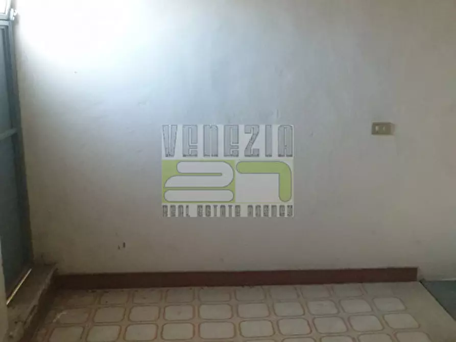 Immagine 6 di Garage in vendita  in vi Palestro a Avola