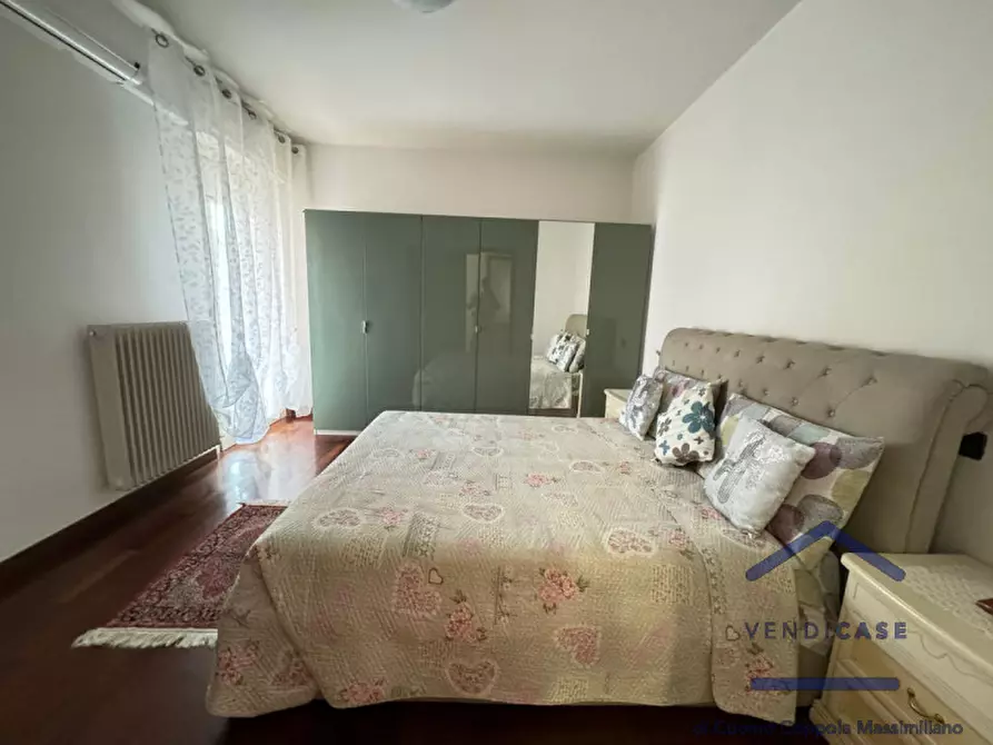 Immagine 11 di Appartamento in vendita  in VIA MARCHERSI, 11 a Desenzano Del Garda