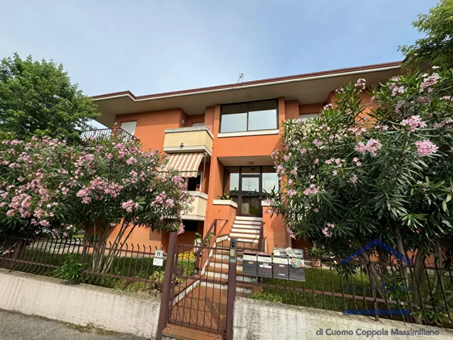 Immagine 17 di Appartamento in vendita  in VIA MARCHERSI, 11 a Desenzano Del Garda