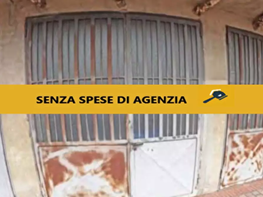 Immagine 1 di Garage in vendita  in Corso Savona n.153 a Asti