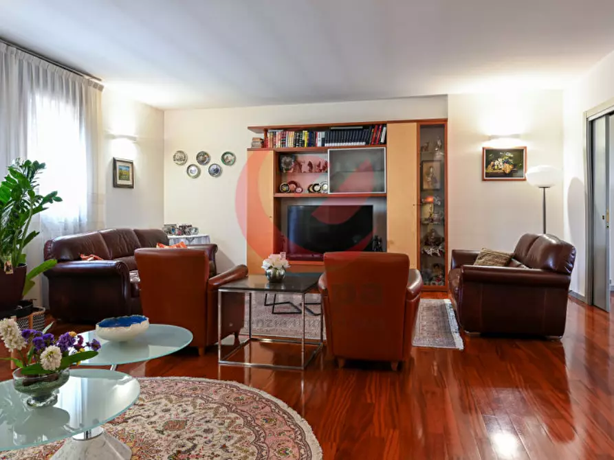 Immagine 4 di Appartamento in vendita  in Zona Mercato Nuovo a Vicenza