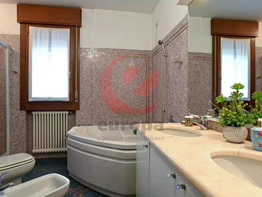 Immagine 13 di Appartamento in vendita  in Zona Mercato Nuovo a Vicenza