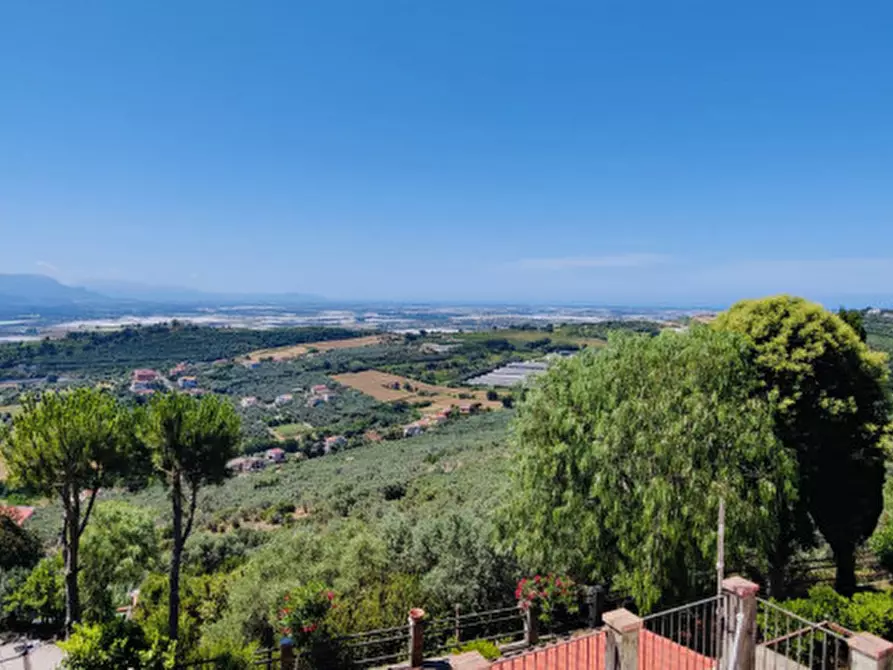 Immagine 15 di Villa in vendita  in VIA LAMA POZZO a Eboli