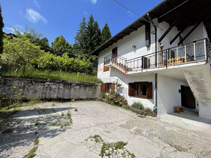 Immagine 15 di Appartamento in vendita  in Via Villaggio dei fiori a Roana