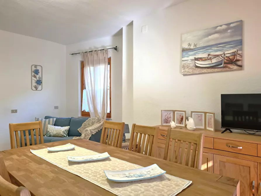 Immagine 15 di Casa bifamiliare in vendita  in Viale dei Delfini a Pula