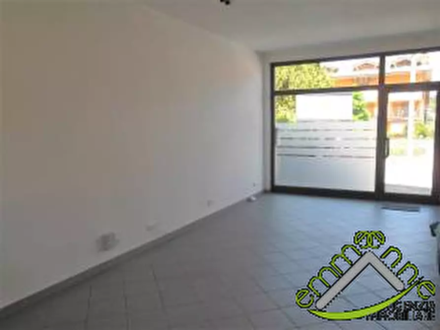 Immagine 2 di Negozio in vendita  in via cairoli a Dolo