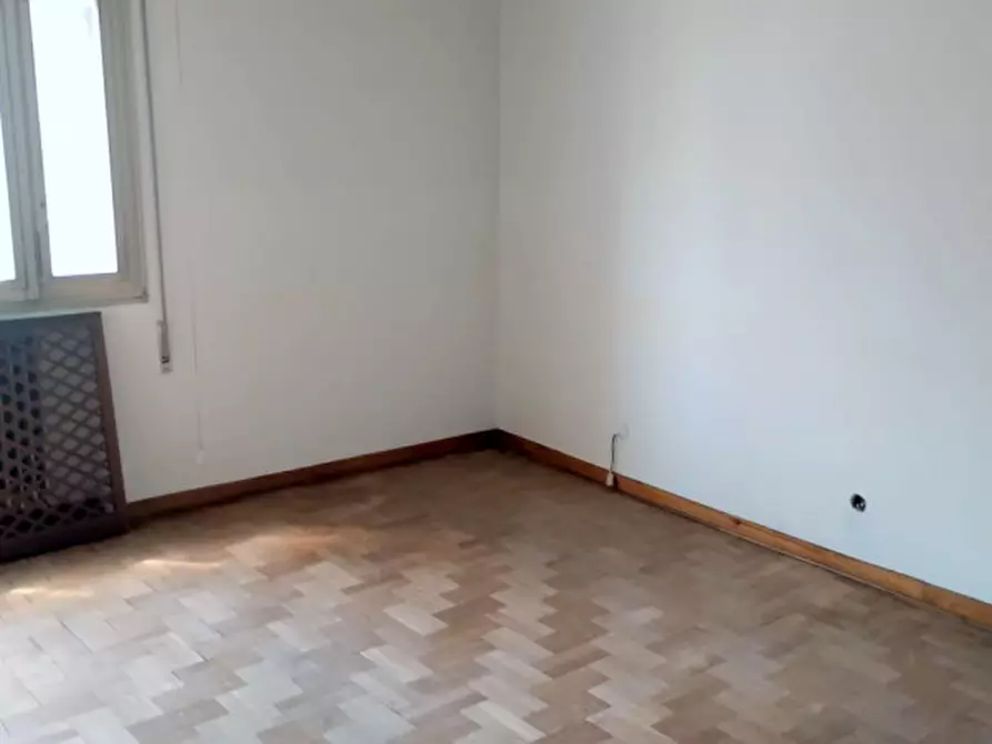 Immagine 3 di Appartamento in vendita  in VIA DUCA DEGLI ABRUZZI a Padova