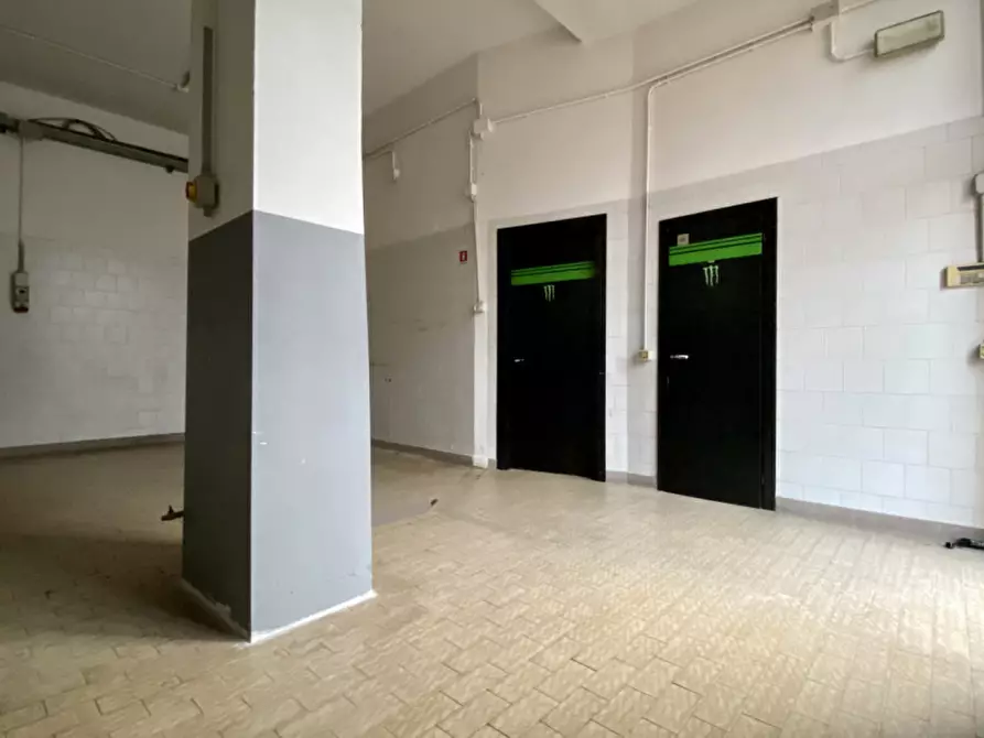 Immagine 10 di Negozio in vendita  in Via Brigata Granatieri di Sardegna, 46 a Vicenza