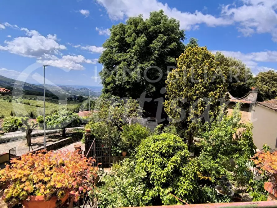 Immagine 1 di Villa in vendita  in via dell'olmo a Fiesole