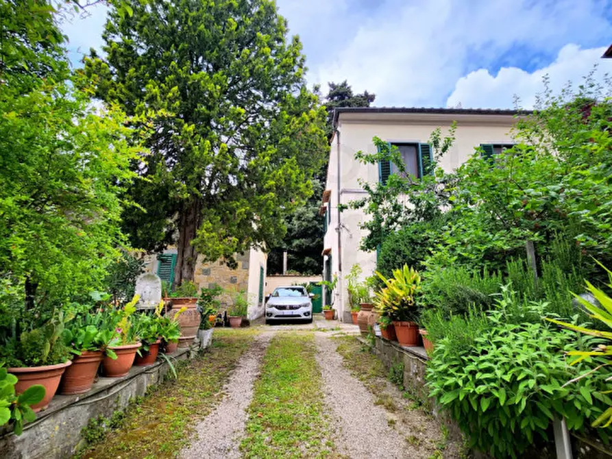 Immagine 5 di Villa in vendita  in via dell'olmo a Fiesole