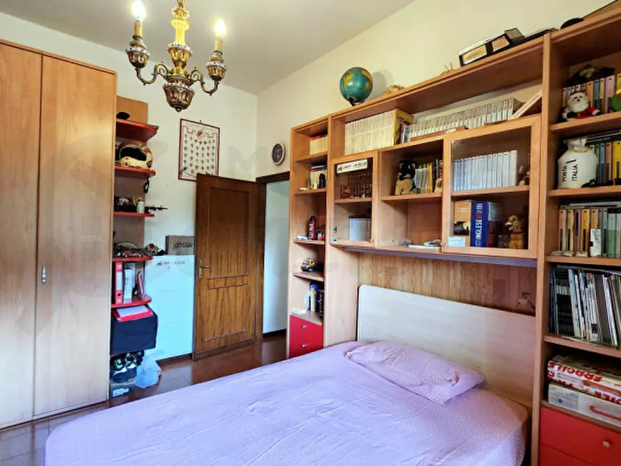 Immagine 12 di Villa in vendita  in via dell'olmo a Fiesole