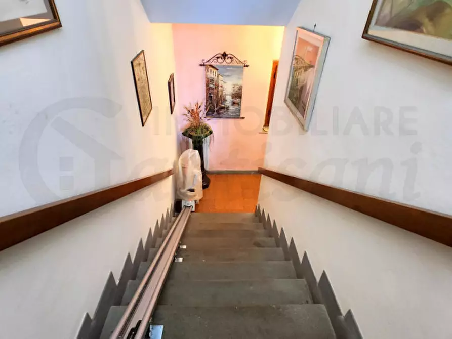 Immagine 13 di Villa in vendita  in via dell'olmo a Fiesole