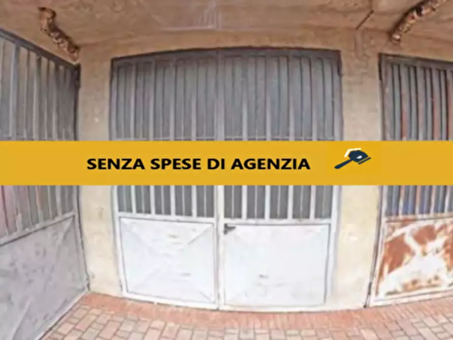 Immagine 1 di Garage in vendita  in Corso Savona n.153 a Asti