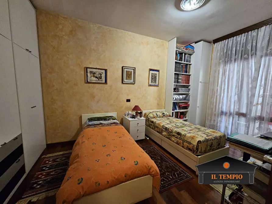 Immagine 10 di Appartamento in vendita  in via carlo cattaneo a Vicenza