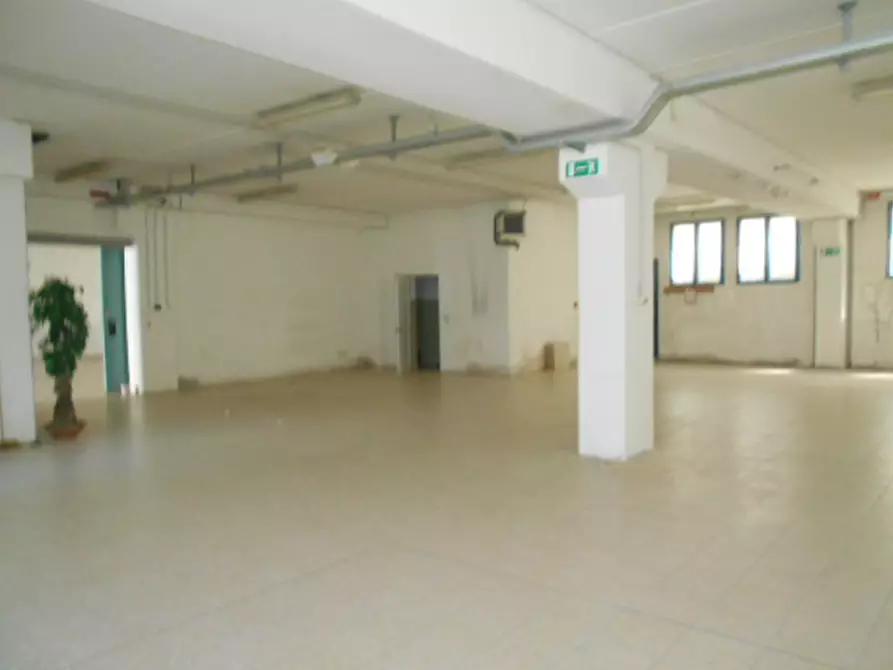 Immagine 12 di Laboratorio in affitto  in via fornaci a Monticelli Brusati