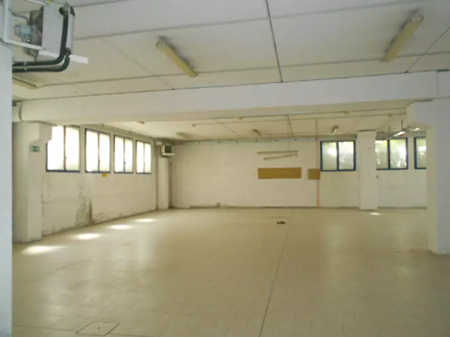 Immagine 15 di Laboratorio in affitto  in via fornaci a Monticelli Brusati