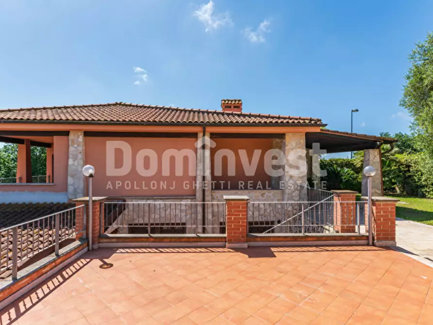 Immagine 54 di Villa in vendita  in Via del Fontanile di Mezzaluna a Fiumicino