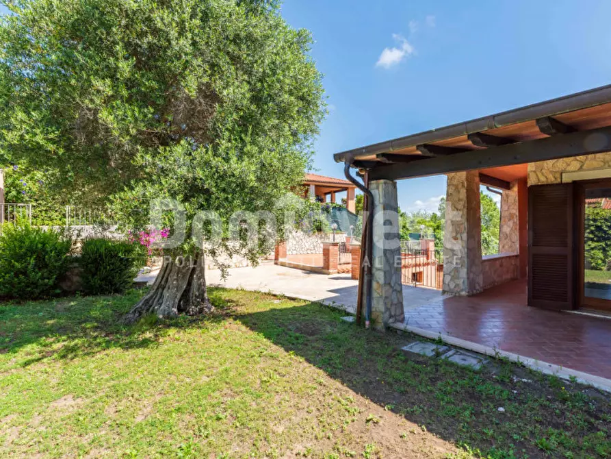 Immagine 55 di Villa in vendita  in Via del Fontanile di Mezzaluna a Fiumicino