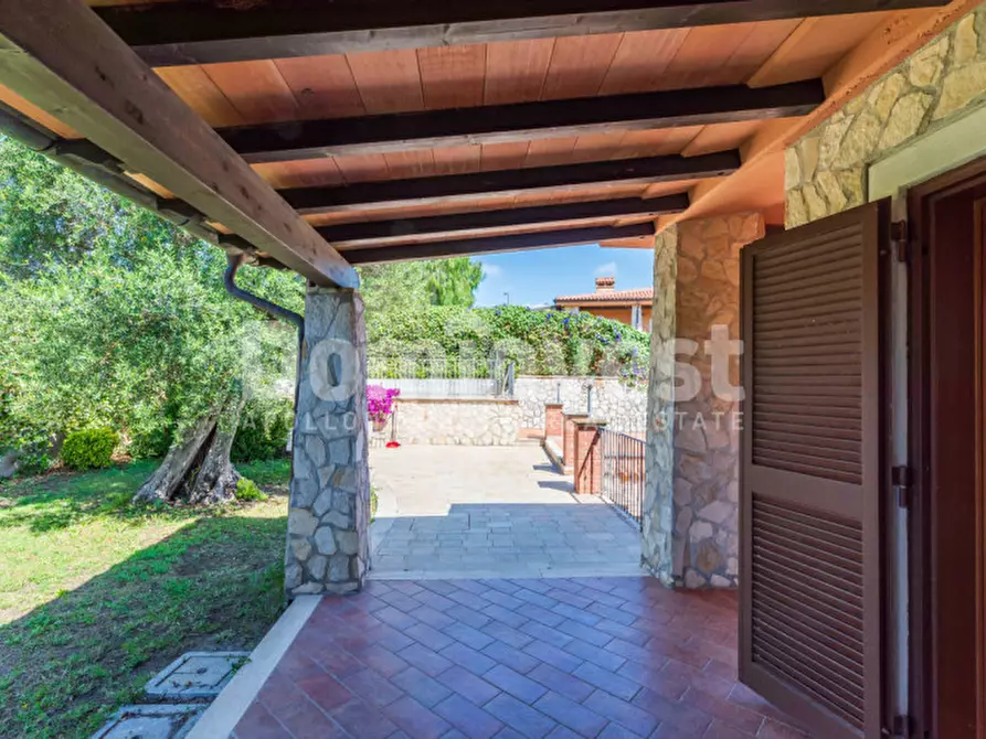 Immagine 56 di Villa in vendita  in Via del Fontanile di Mezzaluna a Fiumicino