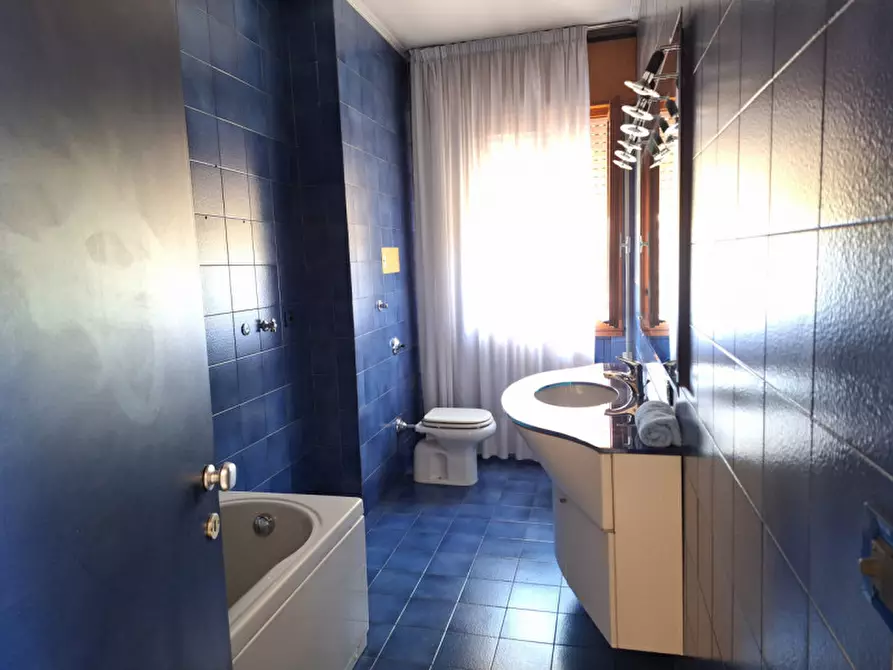 Immagine 13 di Casa bifamiliare in vendita  in via sant' elena a Venezia